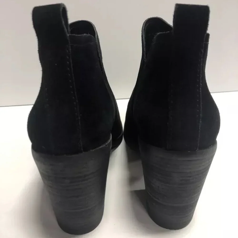 Dolce Vita Women’s Sarla, Black Suede Ankle Booties, Size 10M.
